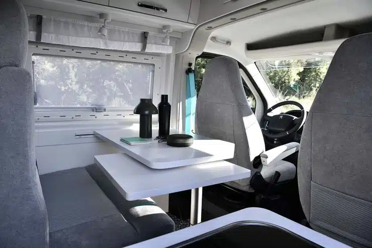 Peugeot Boxer 4x4 Concept Challenger Wohnraum