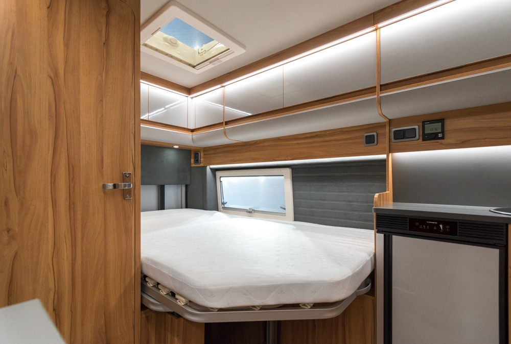 Affinity Camper Van Bett