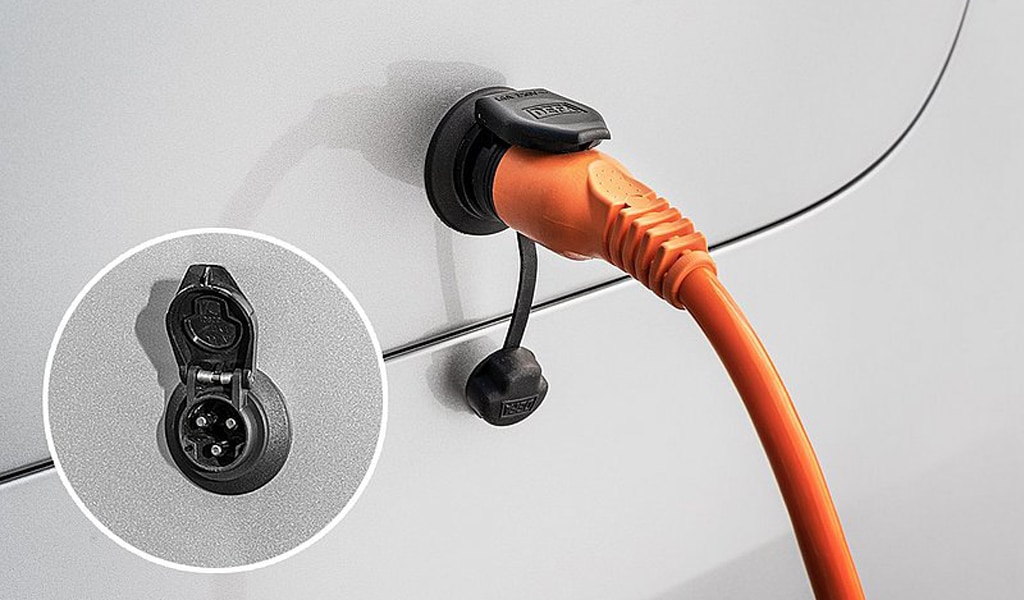 VanTourer Urban auf Mercedes-Benz Vito DEFA-Kabel