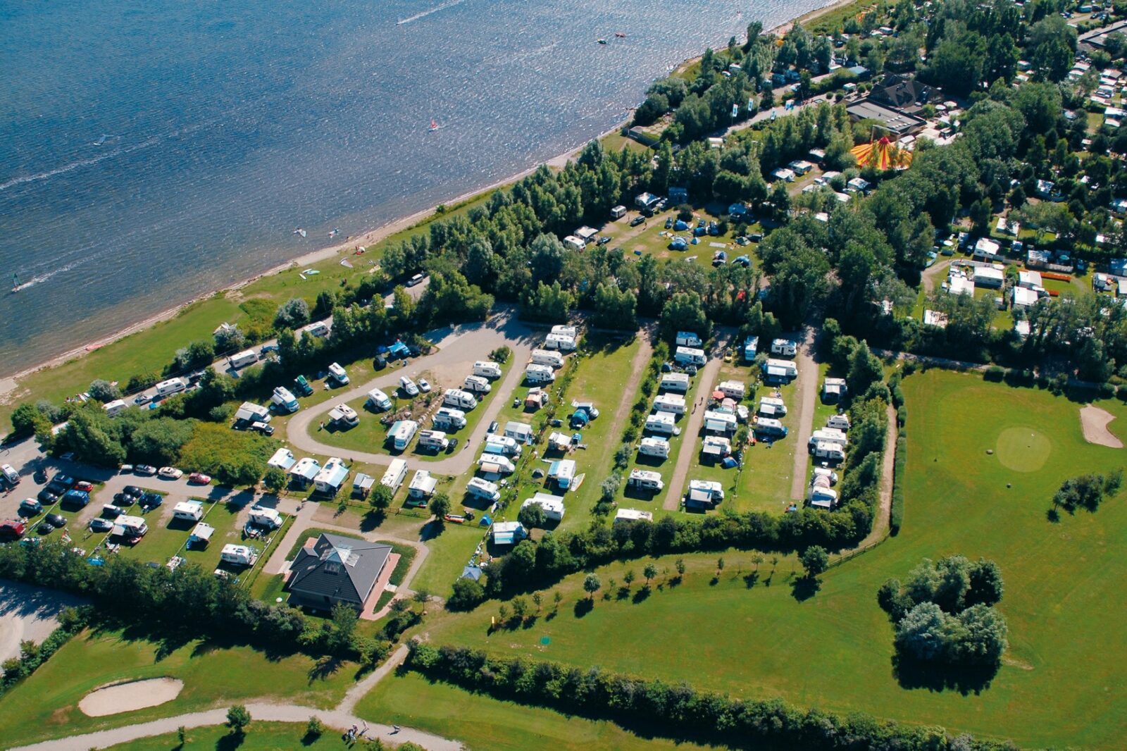 Platz 1: Camping- und Ferienpark Wulfener Hals, Deutschland. Direkt am Wulfener Hals gelegener, quirliger Urlaubsplatz mit breit gefächertem Angebot.