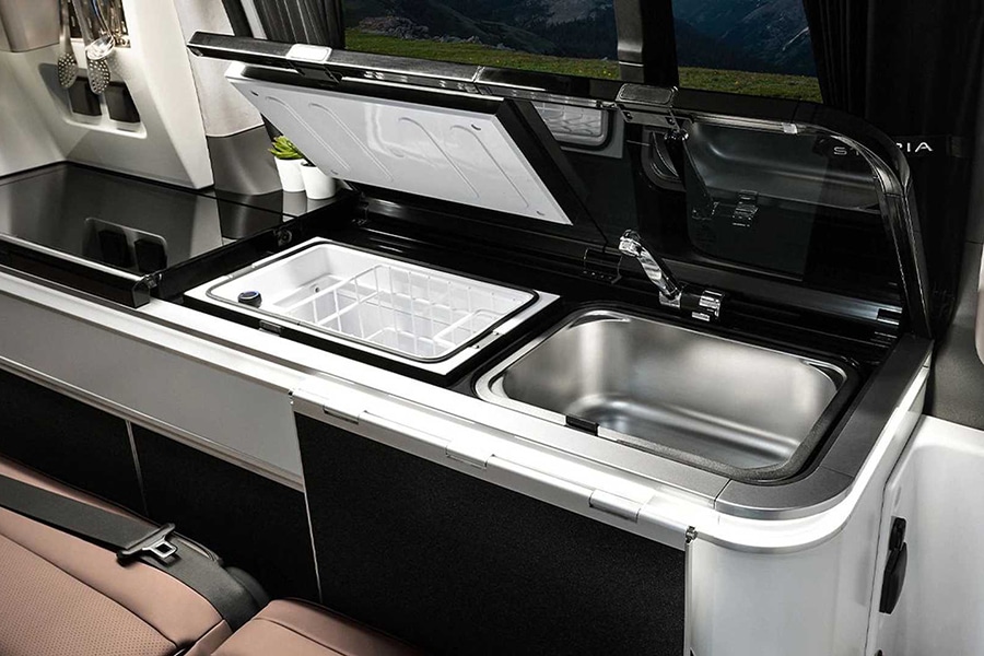 Hyundai Staria Lounge Camper