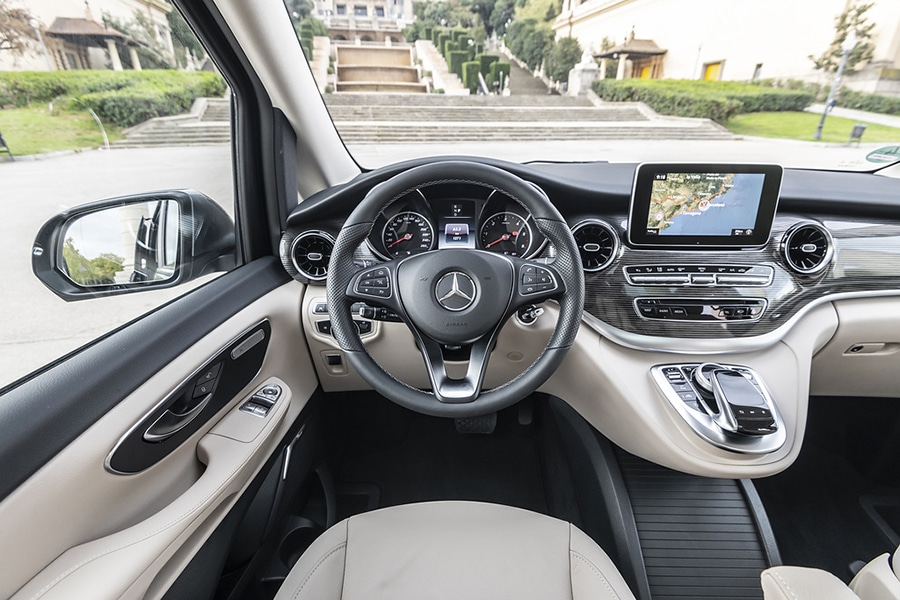 Mercedes-Benz-V-Klasse-MBUX