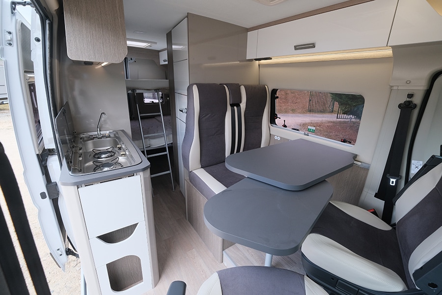 Der Wohnraum des Chausson V594 Max