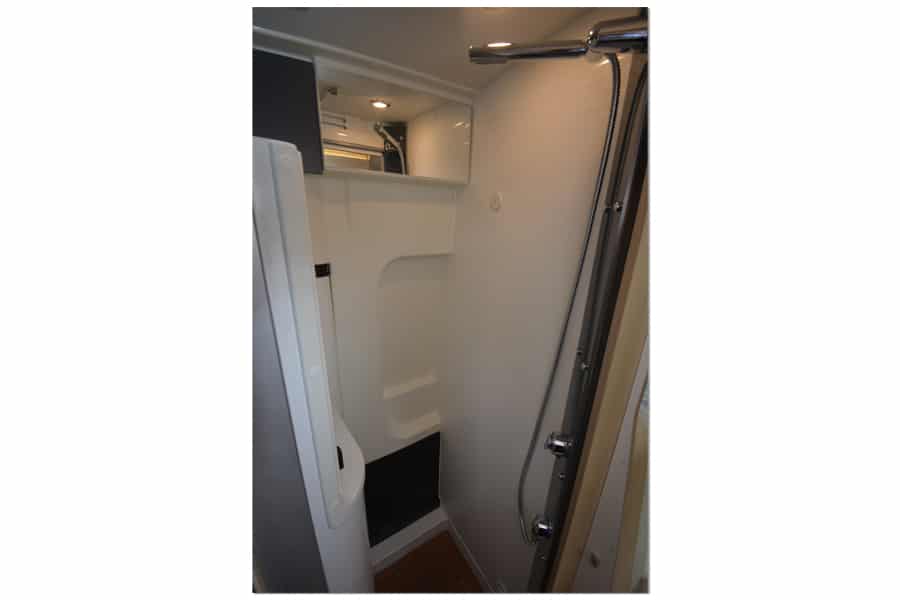 Dusche im D51 Select
