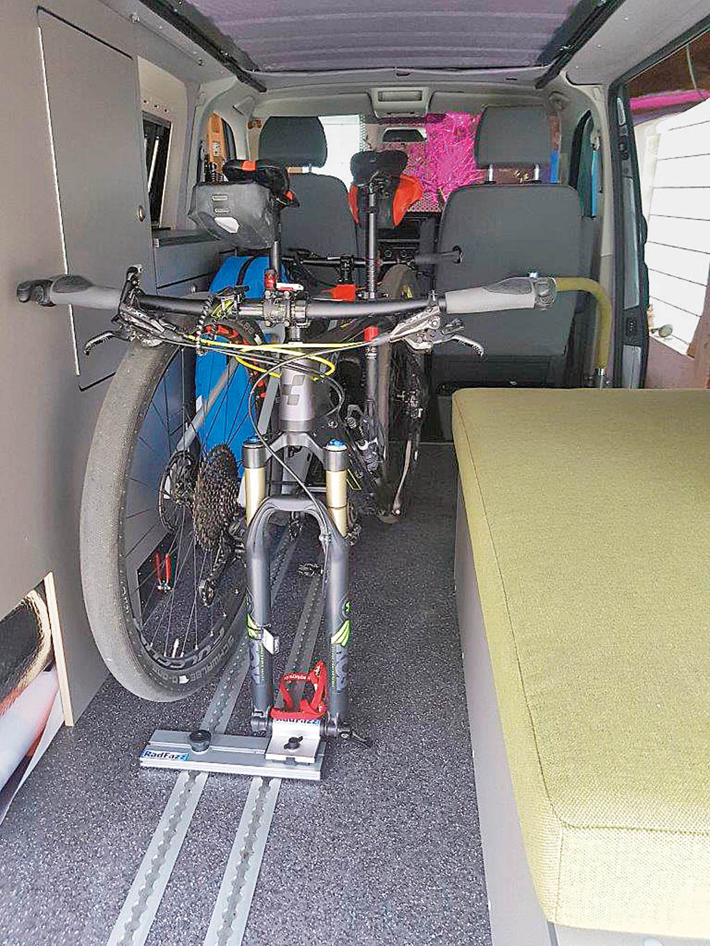 Fahrradträger für die Heckgarage selber bauen - CamperVans Magazin