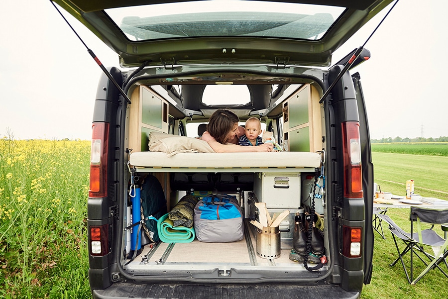 Heckbett und darunter befindlicher Stauraum im Kompanja