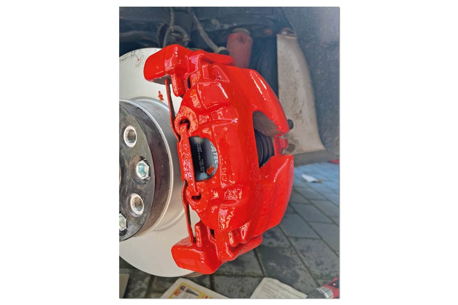 Bremsen rot lackiert