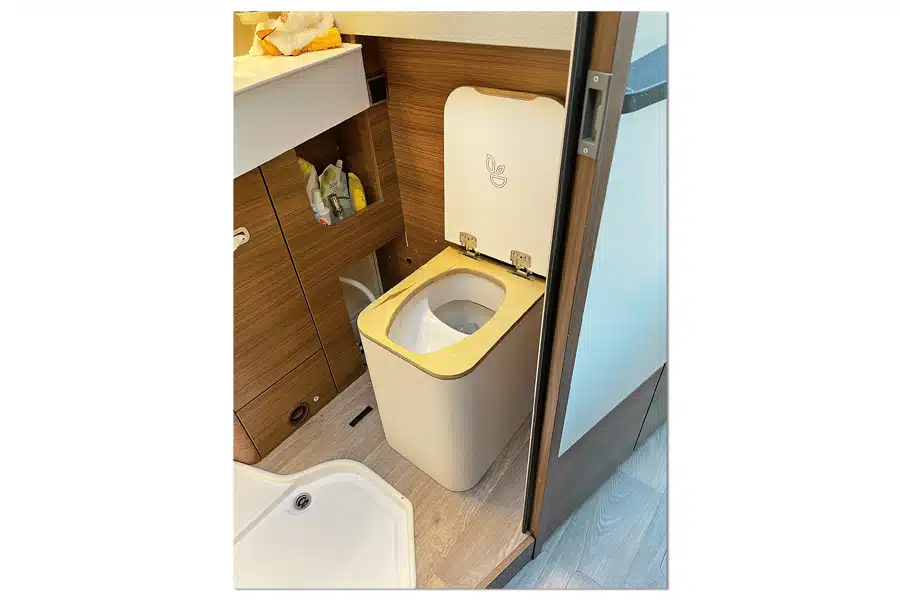Trockentrenntoilette nachrüsten - Schritt 3