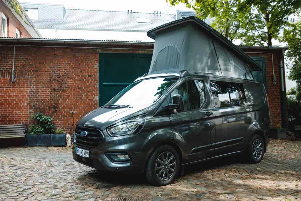 Neuländer Camper auf Ford Transit Custom