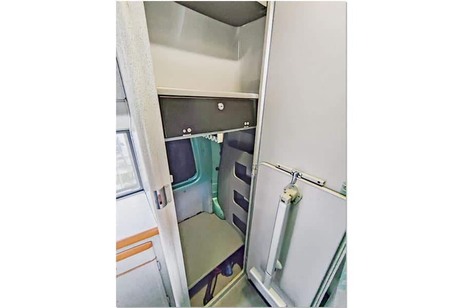 Eckschrank im VW T4 California Exclusive