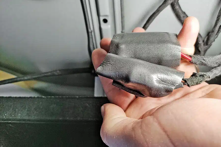 Die Stecker werden isoliert