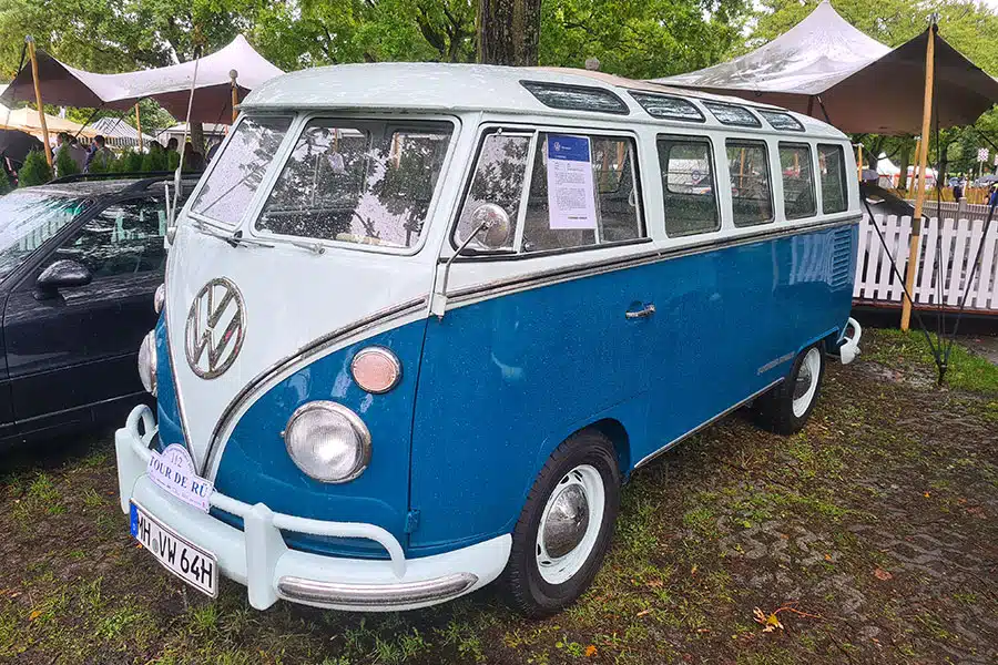 Blau-weißer VW T1