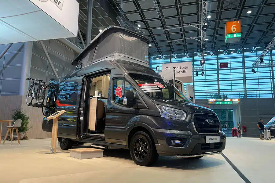 Campervan mit Aufstelldach