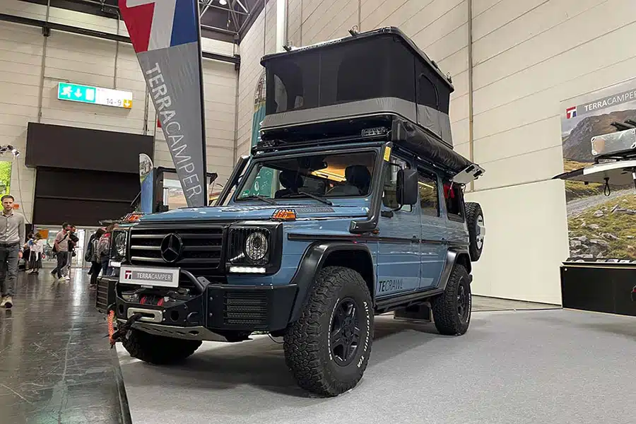 Geländewagen mit Dachzelt