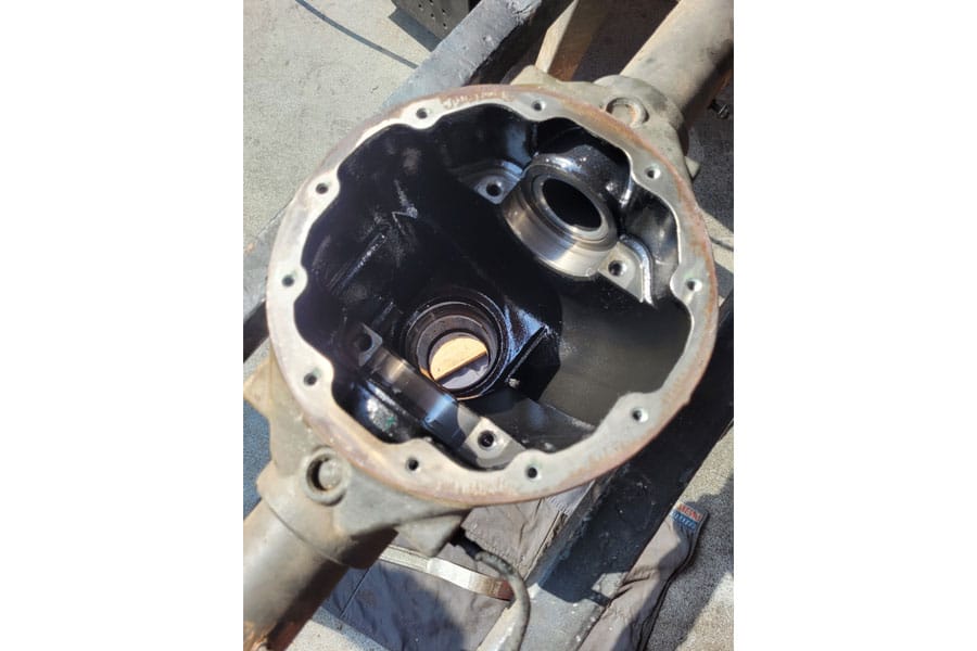 Offenes Gehäuse einer Sprinter Hinterachse ohne Differential