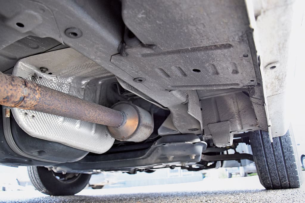 Knaus BoxStar 540 U Gebraucht Schweller und Auspuff