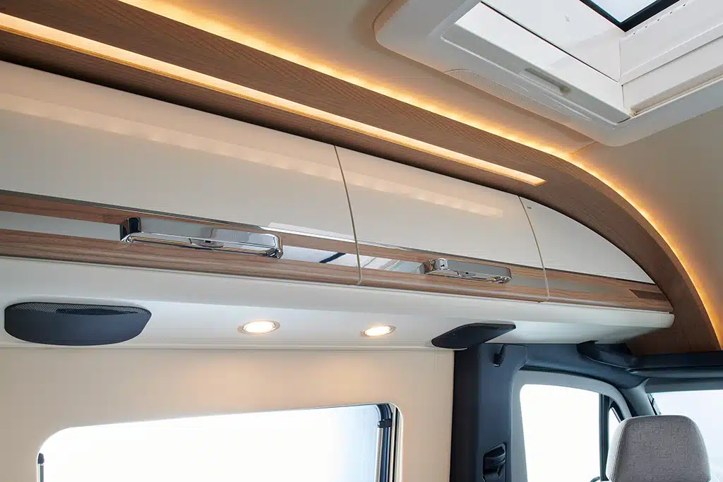 Dachstauschränke im neuen Campervan Malibu Genius