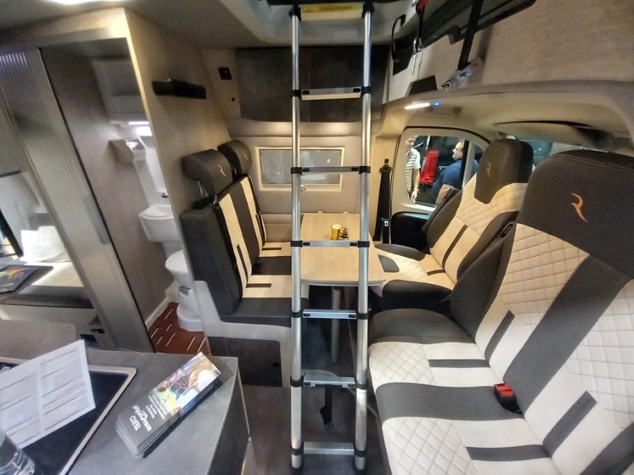 Innenraum im Campervan