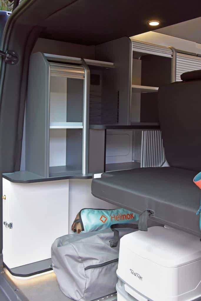 Staufächer im Campingbus