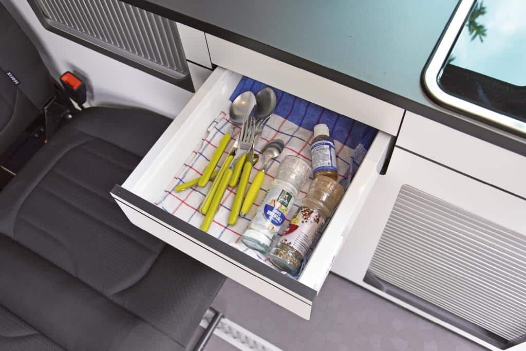Schublade im Campingbus
