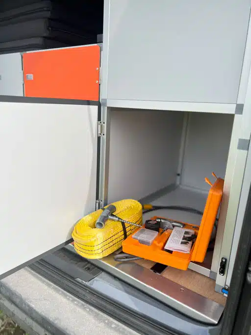 Großes Staufach im Campingbus
