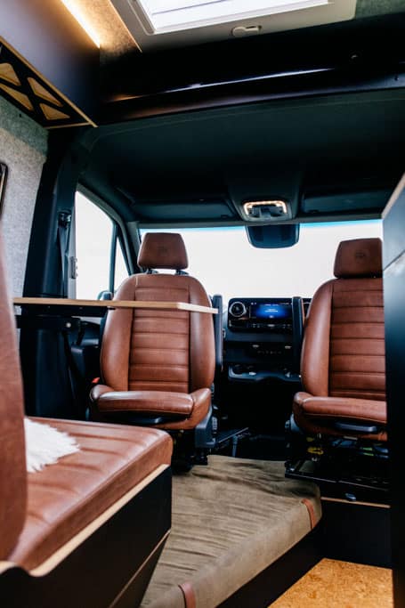 Drehsitze im Sprinter Sam the Van