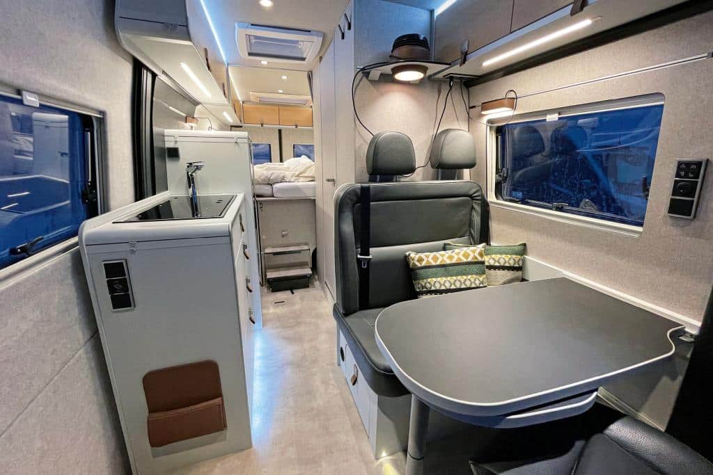 Innenraum des Hymer Grand Canyon S 700.