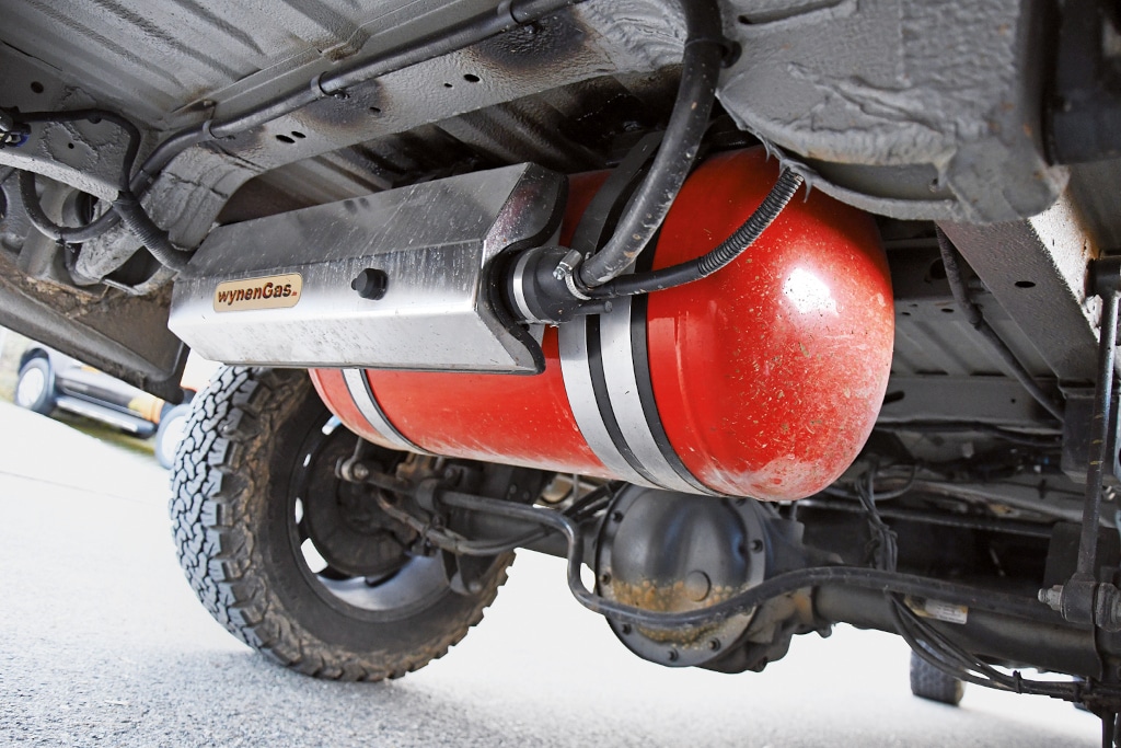 Unterflur-Gastank nahe der Hinterachse montiert
