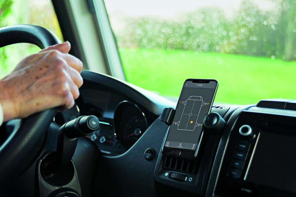 Nivellieren per App mit E-Level Modul von E-Trailer