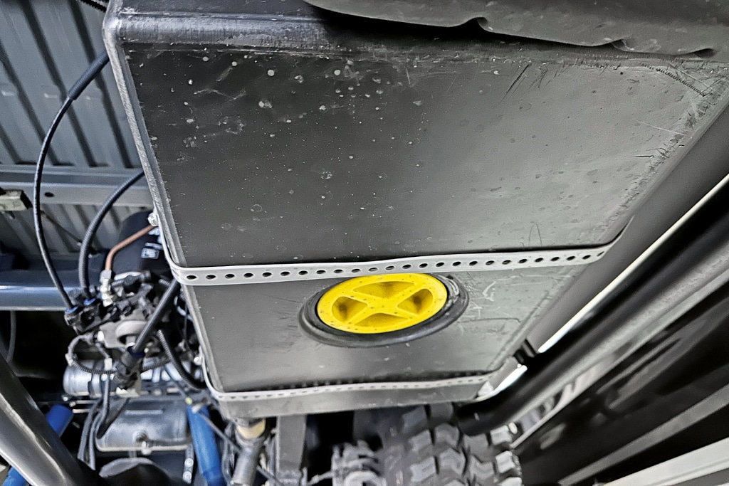 Abwassertank unter dem Fahrzeugboden