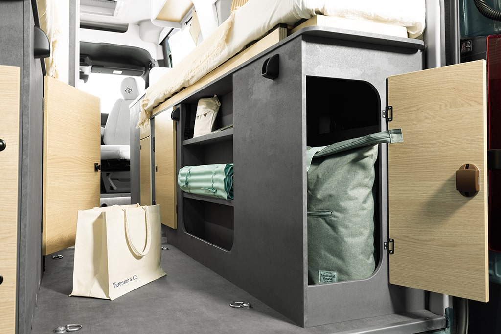 Stauraum in Ahorn Camp-Kastenwagen.
