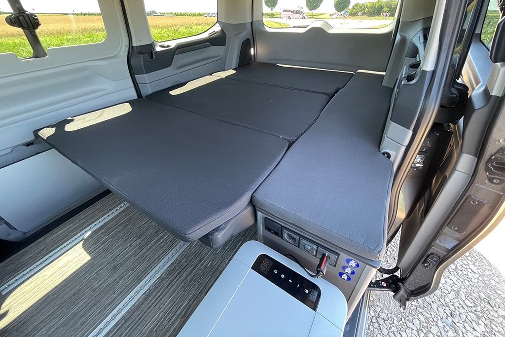 Bett im Campervan