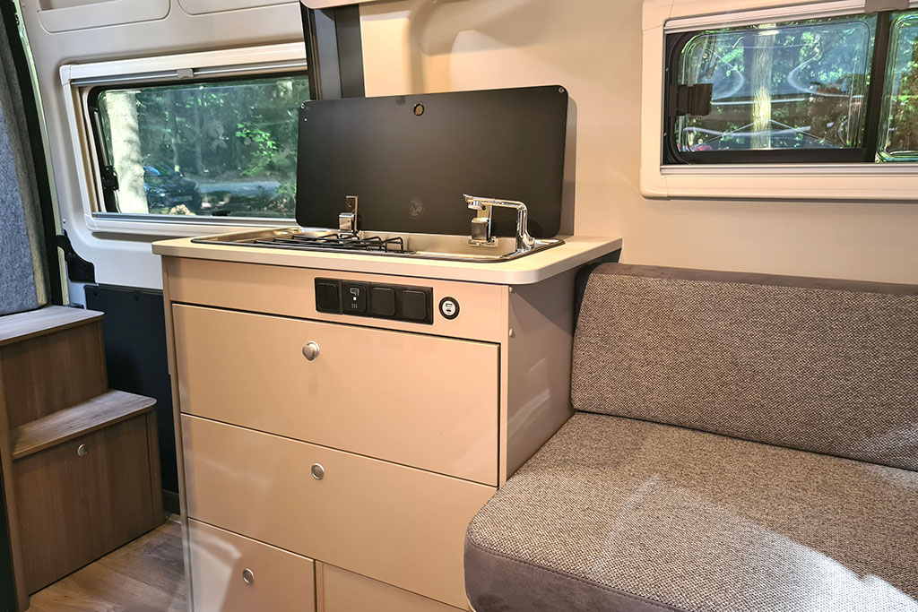 Küchenmodul im Campervan