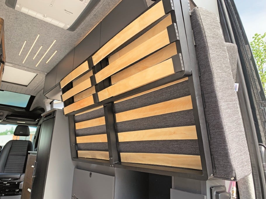 Adria Supertwin 4x4-Offroadcamper Bett