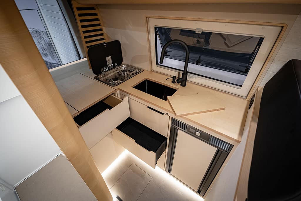 L-Küche im Campervan