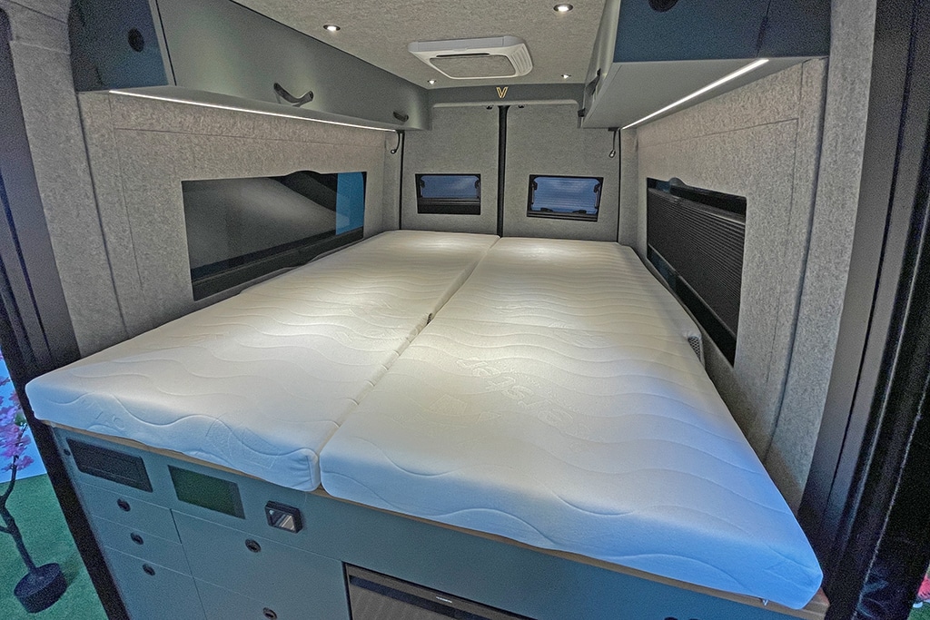 Vikivan Gullwing Längsbett