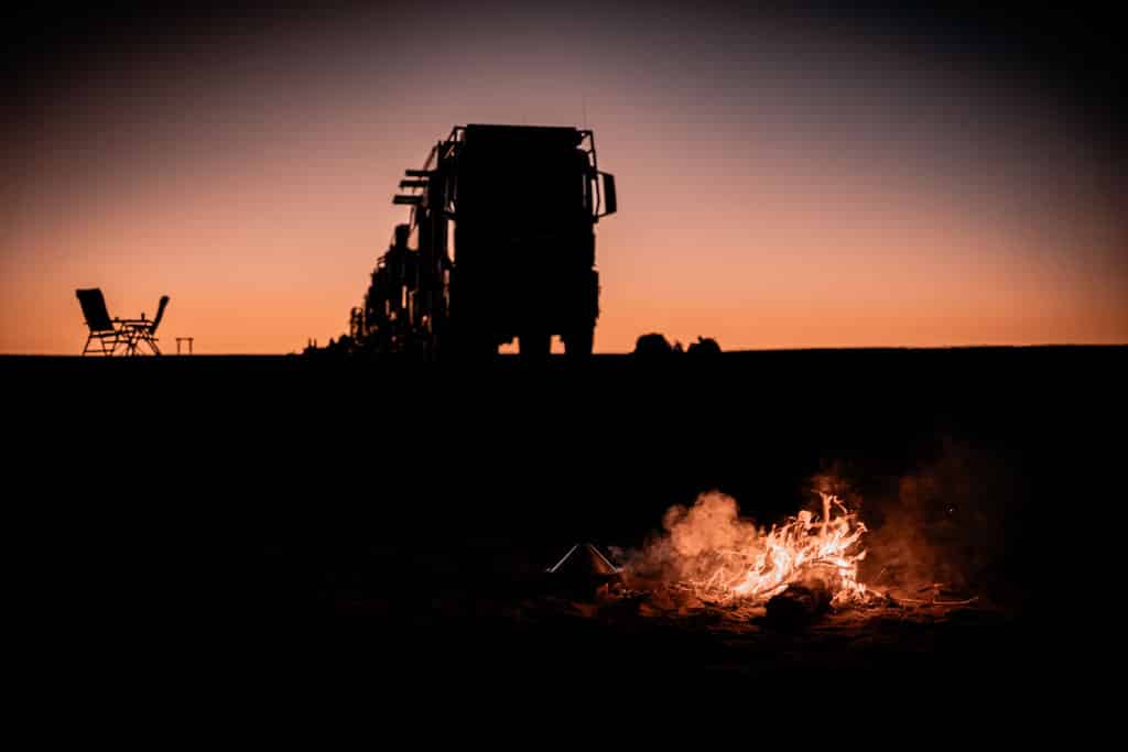Campervan im Sonnenuntergang