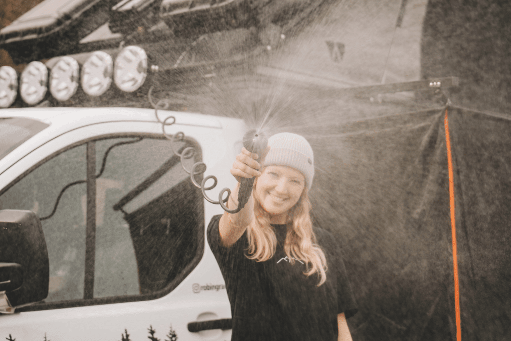 EVOTANK Mobiler Outdoor Druckwassertank & Travel Shower