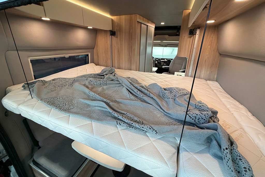 Hubbett im Campervan