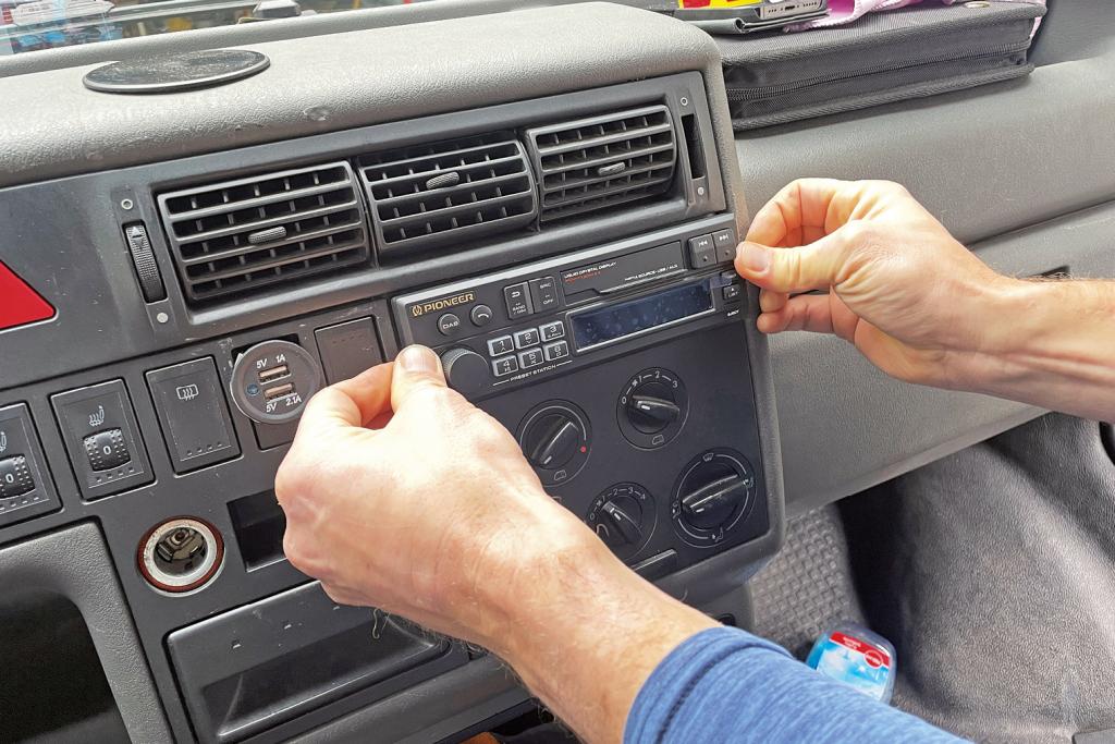 Retro-Radio im Test: Pioneer SXT-10PS