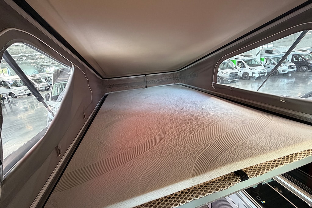 Aufstelldach Panama Campervan auf Renault-Basis