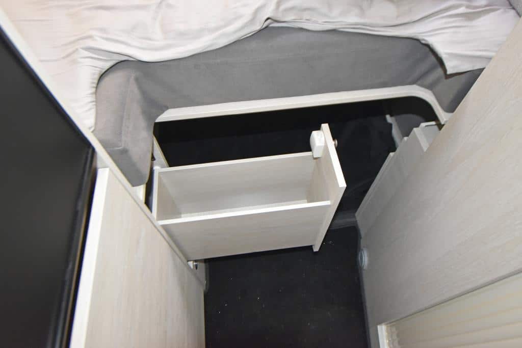Schublade am Bett im Tourne Cruise 6.4